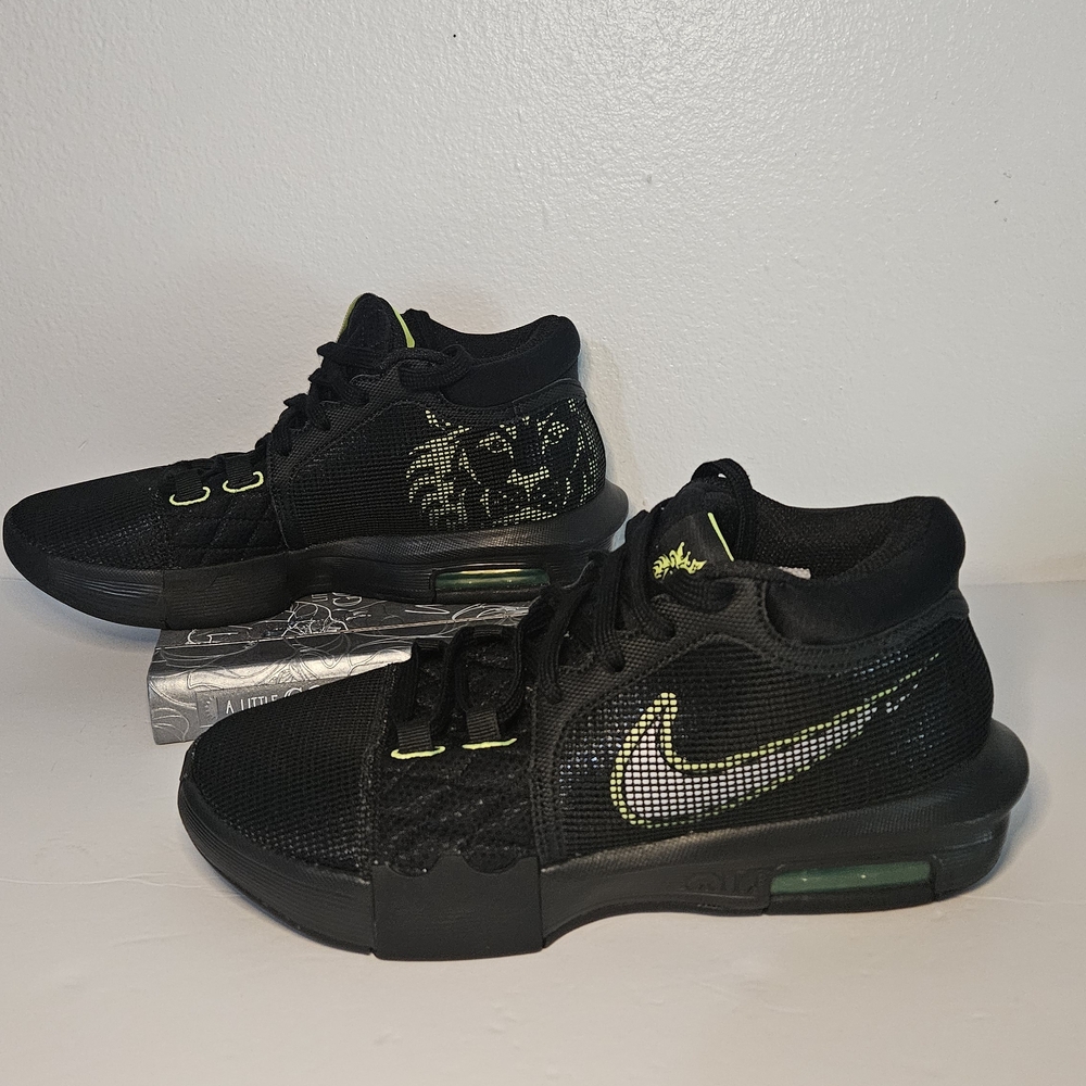 Nike LeBron Witness VIII Men’s Basketball Shoes Size 7 Black Volt